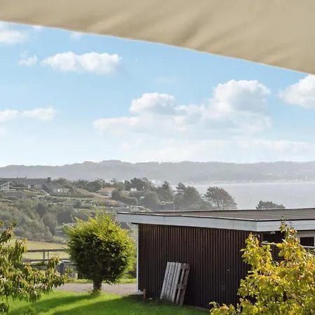 3 Bedroom Amazing In Ferienhaus